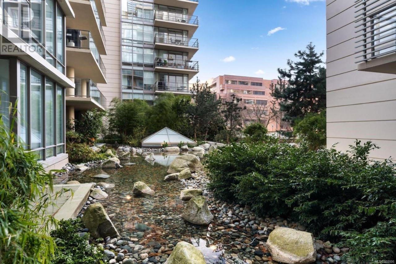 Waterfalls Hotel - Suite In Falls Downtown With Pool Victoria Luaran gambar