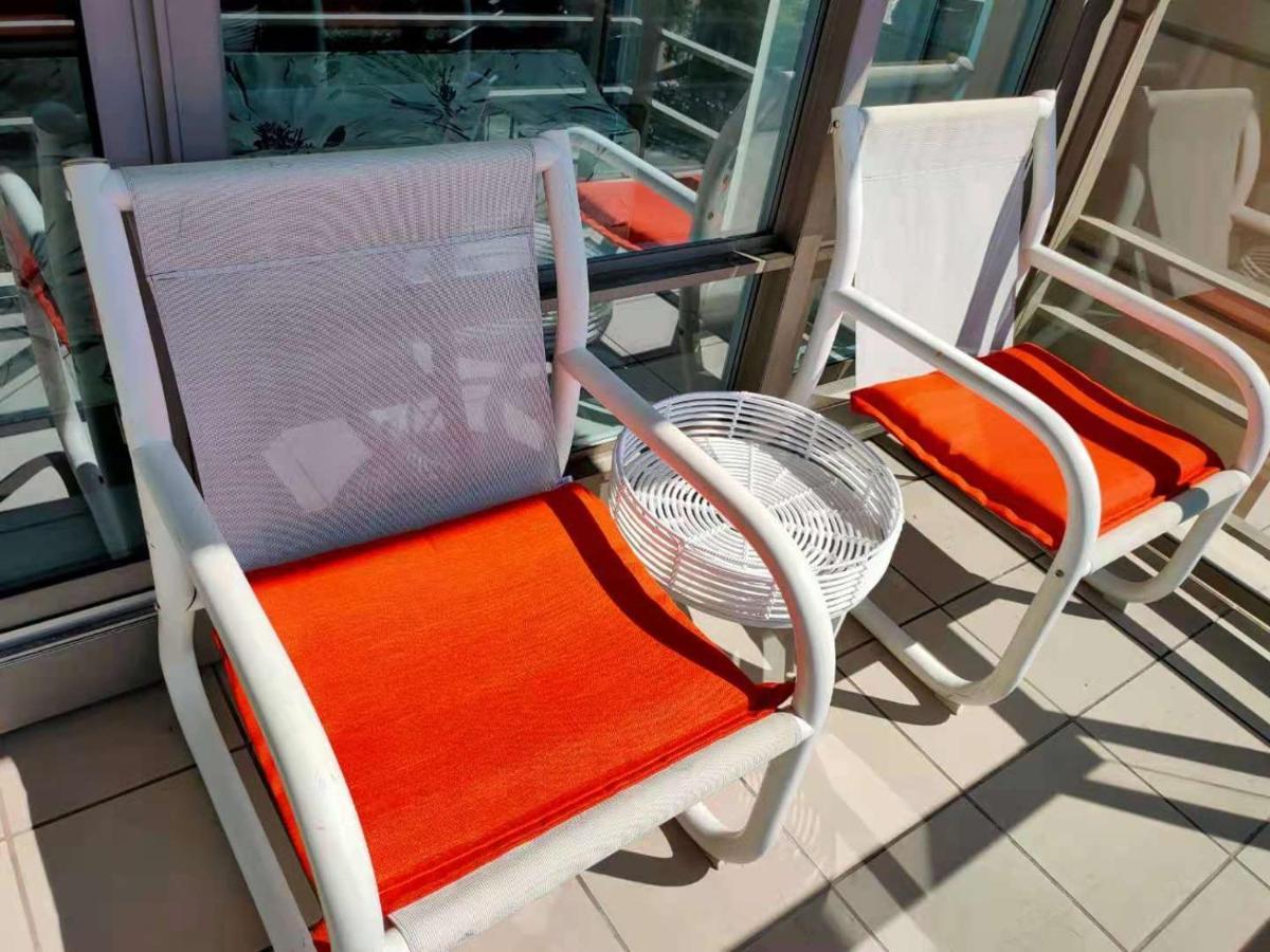 Waterfalls Hotel - Suite In Falls Downtown With Pool Victoria Luaran gambar